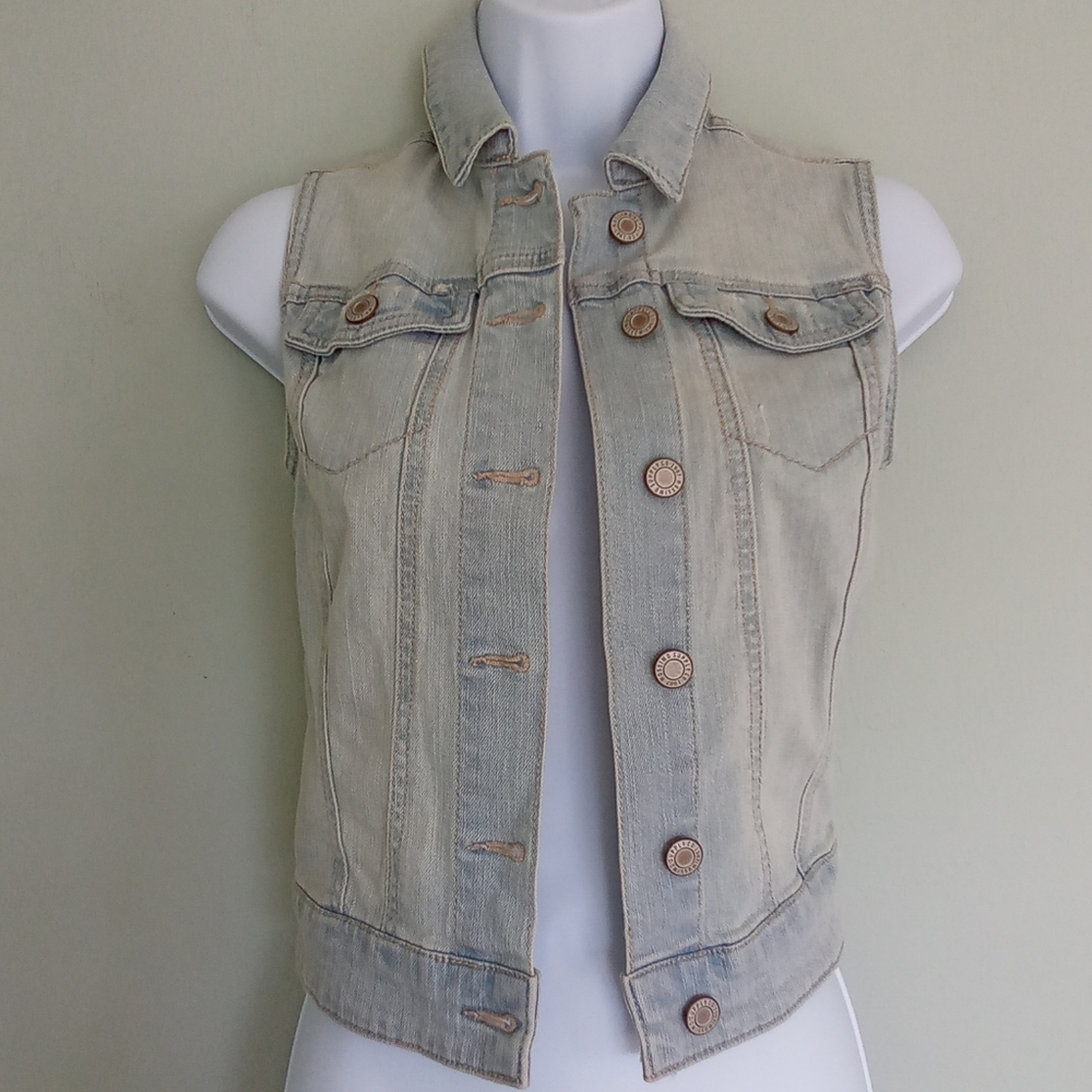 Light denim vest